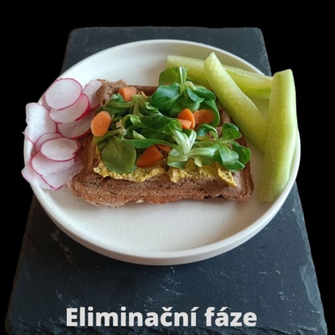 🥖 AIP náhrada pečiva? Ano! Tohle AIP těsto je malý zázrak: krásně se opeče dozlatova, drží tvar, je vláčné uvnitř a...